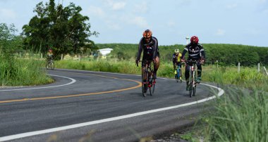 Amatör Bisiklet sporcular yapmak en iyi şekilde bisiklet yarışı sadaka gezi çabalarını 