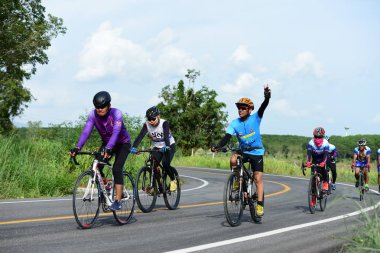 Amatör Bisiklet sporcular yapmak en iyi şekilde bisiklet yarışı sadaka gezi çabalarını 