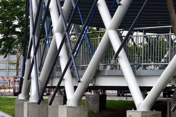 泰国白天有管道的建筑物 — 图库照片