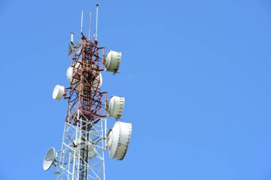 mavi, gök, iletişim, Kablosuz, kule, kuleleri, anten, telekomünikasyon, teknolojisi, ekipmanları, ağ, telefon, cep, İstasyonu, mikrodalga, uydu, metal, küresel, hücre, yayın, beyaz, radyo, Telekom, sanayi, hücresel, telecommunicati