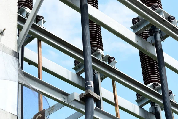 Elektriska Högspänningsledningar Pyloner — Stockfoto