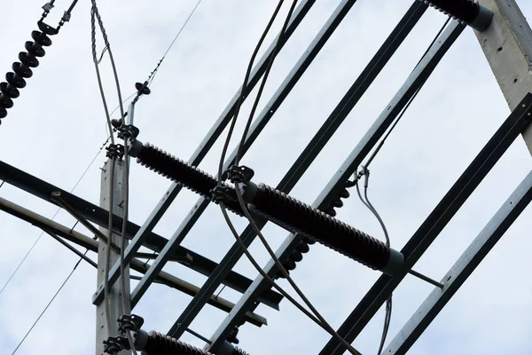 Lignes Électriques Haute Tension Sur Pylônes — Photo