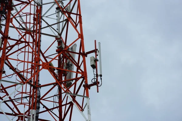 Grande Torre Comunicação Contra Céu — Fotografia de Stock