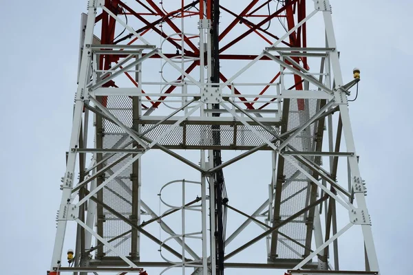 Antenne Communication Sans Fil Avec Ciel Brillant Tour Télécommunication Avec — Photo