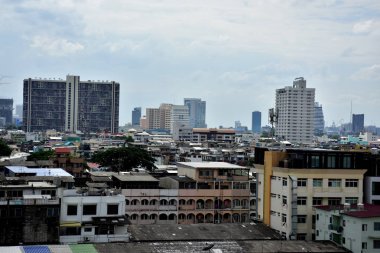 Modern şehir Achar binalarda yapım aşamasında vardır. Bangkok Thailandmodern Ofis Binası