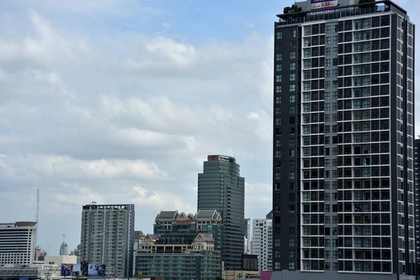 Edifícios Cidade Moderna Achar Estão Construção Bangkok Thailandmodern Office Building — Fotografia de Stock
