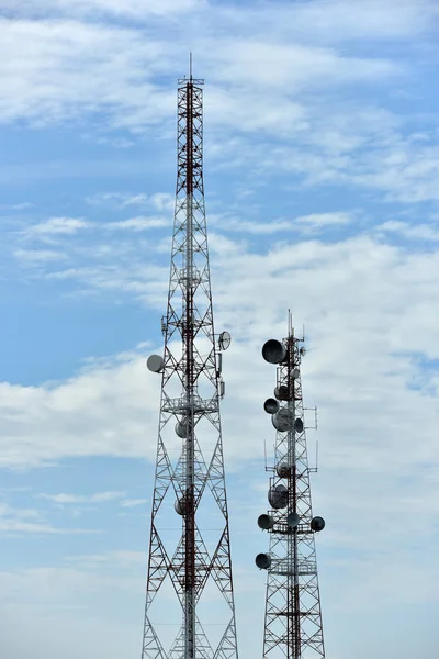 Système Micro Ondes Antenne Communication Sans Fil Avec Ciel Brillant — Photo