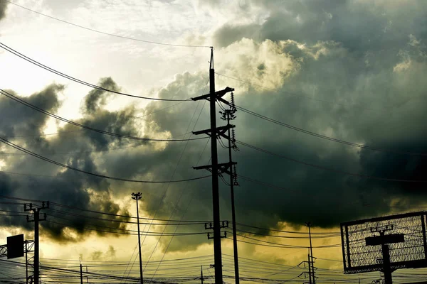 Elektrische Pylonen Bewolkte Hemel Achtergrond — Stockfoto