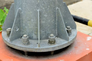 Büyük ışıklı Polonyalılar tabanının büyük bir fıstıklı kaplama bir metaldir.