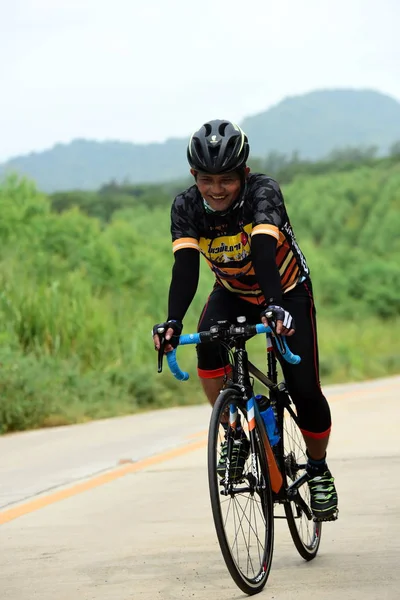 Atletas Amadores Bicicleta Aproveitam Máximo Seus Esforços Corrida Bicicleta Charity — Fotografia de Stock