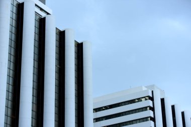 Şehir merkezindeki gökdelen binaları 