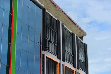 Modern arka plan görüntüsü olarak kullanılan büyük bir bina inşa.