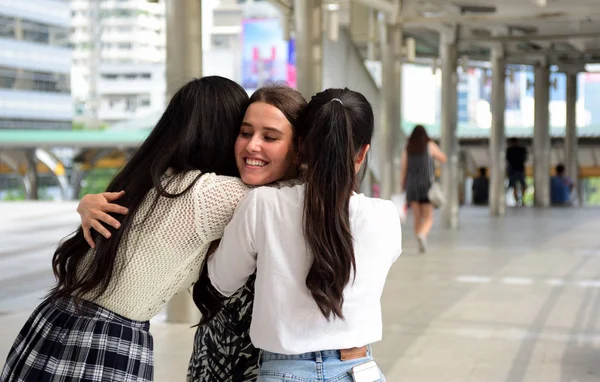 Happy Three Girls Meeting — Stock Photo, Image