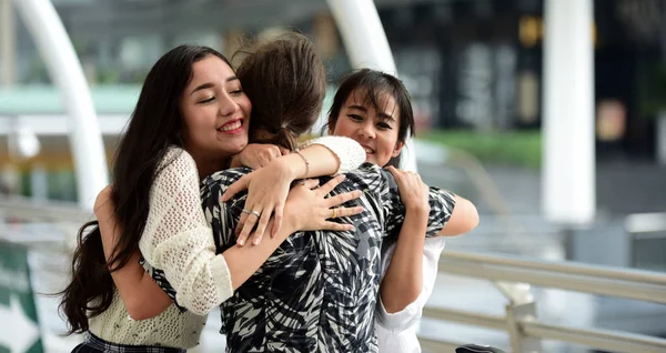 Happy Three Girls Meeting — Stock Photo, Image