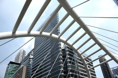 Modern ofis binaları şehir merkezinde 