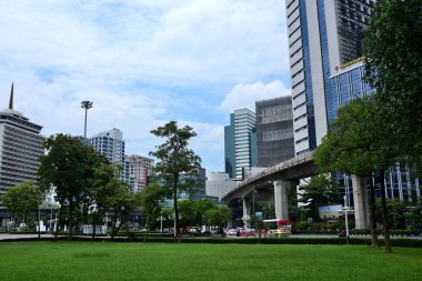 Şehir Merkezi ve yüksek binaların Bangkok ziyaretçilere Park üzerinde 20 Eylül 2018.