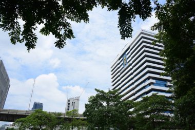 Şehir Merkezi ve yüksek binaların Bangkok ziyaretçilere Park üzerinde 20 Eylül 2018.