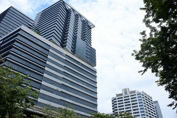 Visitantes Del Centro Edificios Gran Altura Bangkok Desde Parque Septiembre — Foto de Stock