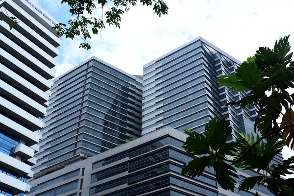 Şehir Merkezi ve yüksek binaların Bangkok ziyaretçilere Park üzerinde 20 Eylül 2018.