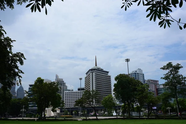 Visitantes Centro Cidade Edifícios Altos Banguecoque Partir Parque Setembro 2018 — Fotografia de Stock