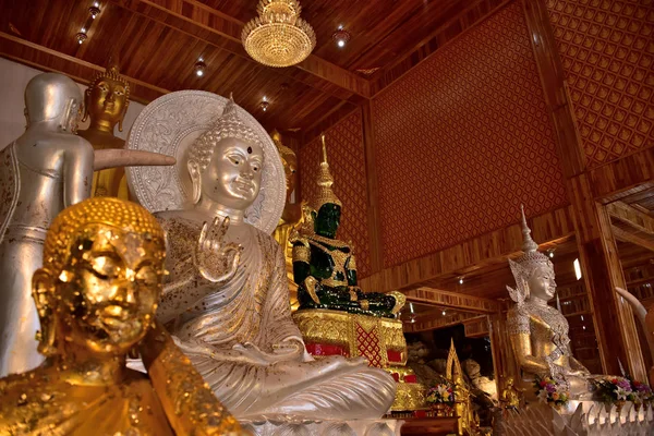 Viejo Templo Budista Oro Bangkok Tailandia Santuario Dentro Templo Budista — Foto de Stock