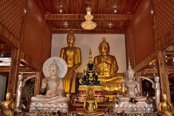 Starý Zlatý Buddhistický Chrám Bangkoku Thailand Shrine Uvnitř Buddhistický Chrám — Stock fotografie