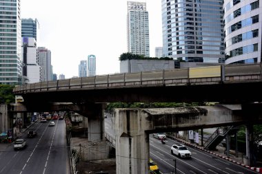 Başkentin merkezine ziyaretçi. Ana iş bölgesinin toplantı noktasında. Sermaye, Bangkok, Tayland, yüksek ofis binası üzerinde 15 Eylül 2018 görünümünü.