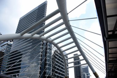 Başkentin merkezine ziyaretçi. Ana iş bölgesinin toplantı noktasında. Sermaye, Bangkok, Tayland, yüksek ofis binası üzerinde 15 Eylül 2018 görünümünü.