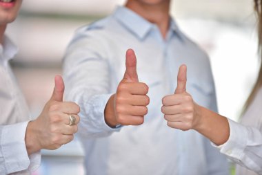Gençler arkadaş dostluk takım Concept.Business kişi veya iş adamı ve iş kadını çalışma outdoor.concept iş başarı: başarılı iş portresi.