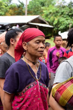 Tayland - 22 Ekim 2018: Geleneksel elbiseli Asyalı kadın