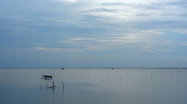 Gündüz vakti güzel deniz manzarası
