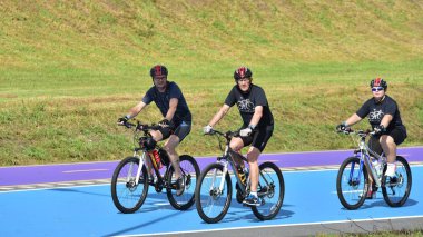 Tayland - 01 Eylül 2018: Kırsal alanda bisiklet yarışı