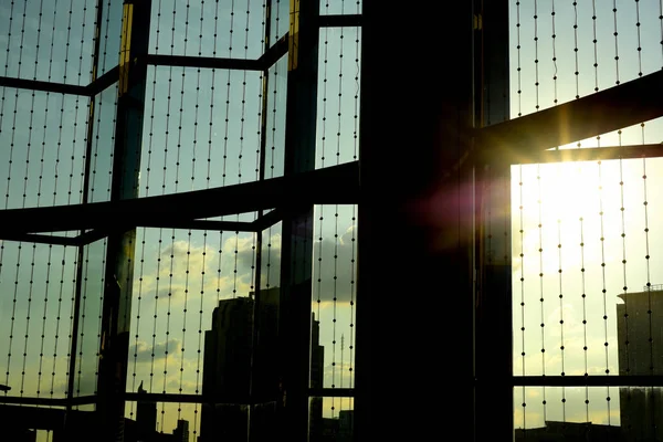 Sonnenlicht Durch Glaswand Modernes Gebäudeinnere Sonnenlicht Durch Das Fenster — Stockfoto