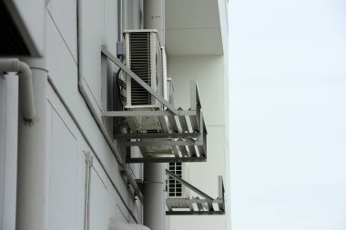 Modern bir binanın 3D canlandırması