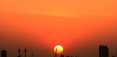 Şehir şehir merkezi iş alanı günbatımı manzarası, cityscape arka plan görüntüleyin. Günbatımı üzerinde Bangkok şehir iş şehir