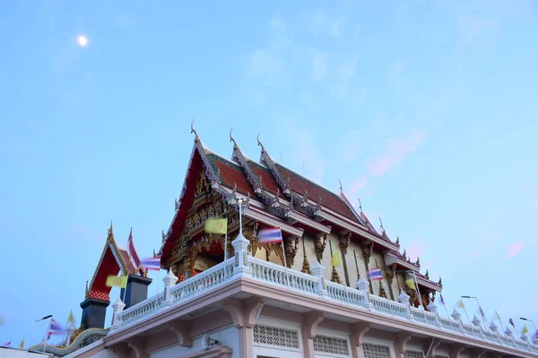Όμορφο Ουρανό Και Ναός Στην Μπανγκόκ Ταϊλάνδη Ταϊλανδέζικη Αρχιτεκτονική Παραδοσιακό — Φωτογραφία Αρχείου