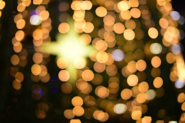 Soyut Mavi bulanık ve gümüş pırıltılı Parlatıcı ampul arka plan: bulanıklık Noel duvar kağıdı dekorasyon concept.christmas ışık gece, soyut dairesel bokeh background.bokeh ışıklar ışıklar.