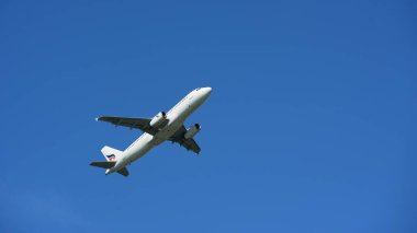 Suvarnabhumi Uluslararası Havaalanı, Tayland, at varış turist otel 9 Ekim 2018 binmeden önce çeşitli taşıyıcılar bir göz atın.