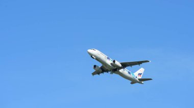 Suvarnabhumi Uluslararası Havaalanı, Tayland, at varış turist otel 9 Ekim 2018 binmeden önce çeşitli taşıyıcılar bir göz atın.