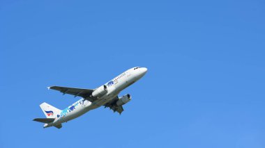 Suvarnabhumi Uluslararası Havaalanı, Tayland, at varış turist otel 9 Ekim 2018 binmeden önce çeşitli taşıyıcılar bir göz atın.