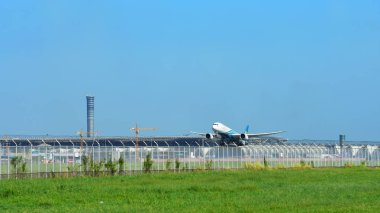 Suvarnabhumi Uluslararası Havaalanı, Tayland, at varış turist otel 9 Ekim 2018 binmeden önce çeşitli taşıyıcılar bir göz atın.