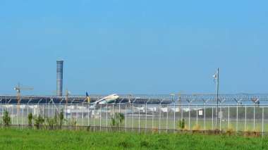 Suvarnabhumi Uluslararası Havaalanı, Tayland, at varış turist otel 9 Ekim 2018 binmeden önce çeşitli taşıyıcılar bir göz atın.
