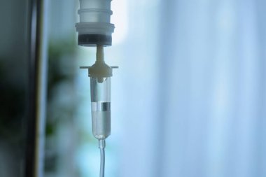 Klinikte tıbbi atık var. Kapatın.