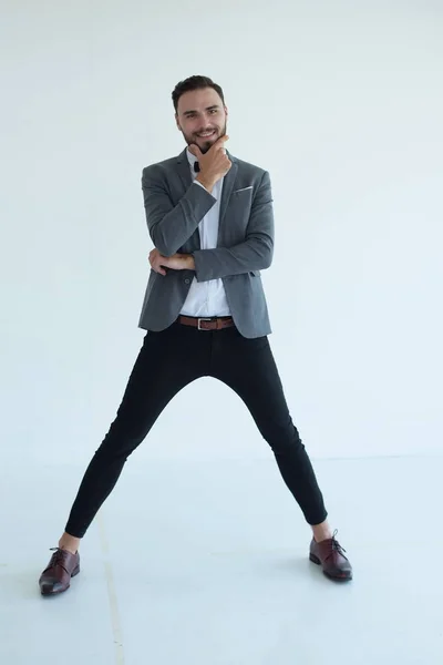 Joven Hombre Caucásico Traje Elegante —  Fotos de Stock