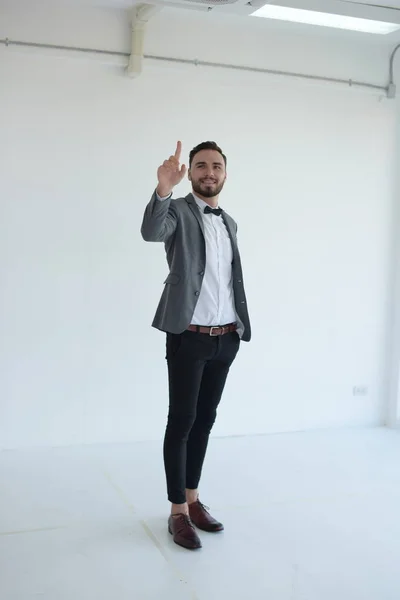 Joven Hombre Caucásico Traje Elegante —  Fotos de Stock