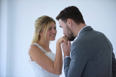 Evlenecek olan mutlu çiftlerin 