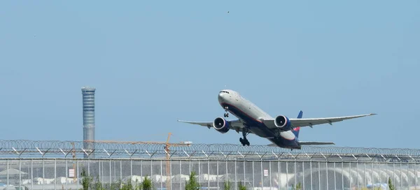 Turista Chegar Aeroporto Internacional Suvarnabhumi Banca Tailândia Uma Olhada Várias — Fotografia de Stock