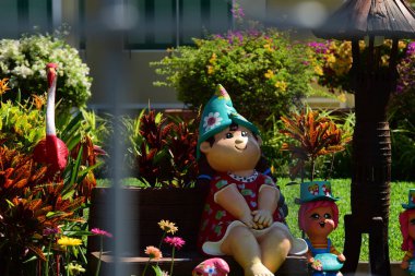 turist varış Suvarnabhumi Uluslararası Havaalanı, bankak Tayland, çeşitli taşıyıcılar pistlerden birinden otel 22 Kasım 2018.The uçakta uçuyor yatılı önce bir göz atın.