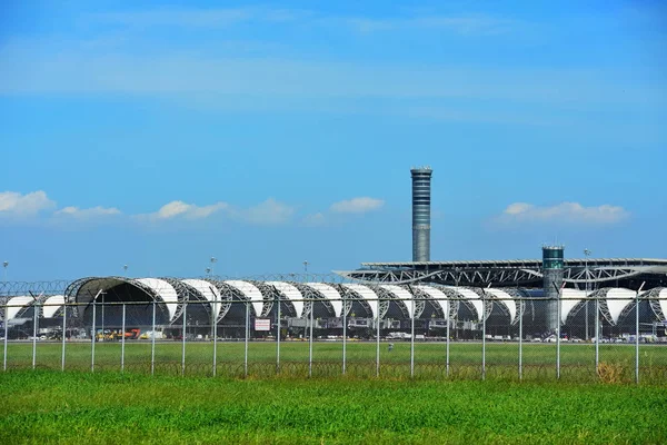 Turisten Ankomst Suvarnabhumi International Airport Bankak Thailand Titt Olika Transportörer — Stockfoto