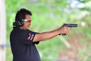 Spor ve yarış gezileri vurulma olayında kullanılan silahlar. Benim üzerime topçu ve Tayland Ulusal gunners pratik ve kupa, Prachuap Khiri Khan, Tayland tarihinde 25 Ağustos 2018 rekabet edebilmek için test çekim